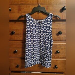OLD NAVY Sleeveless Navy and White Top.  Size XL
